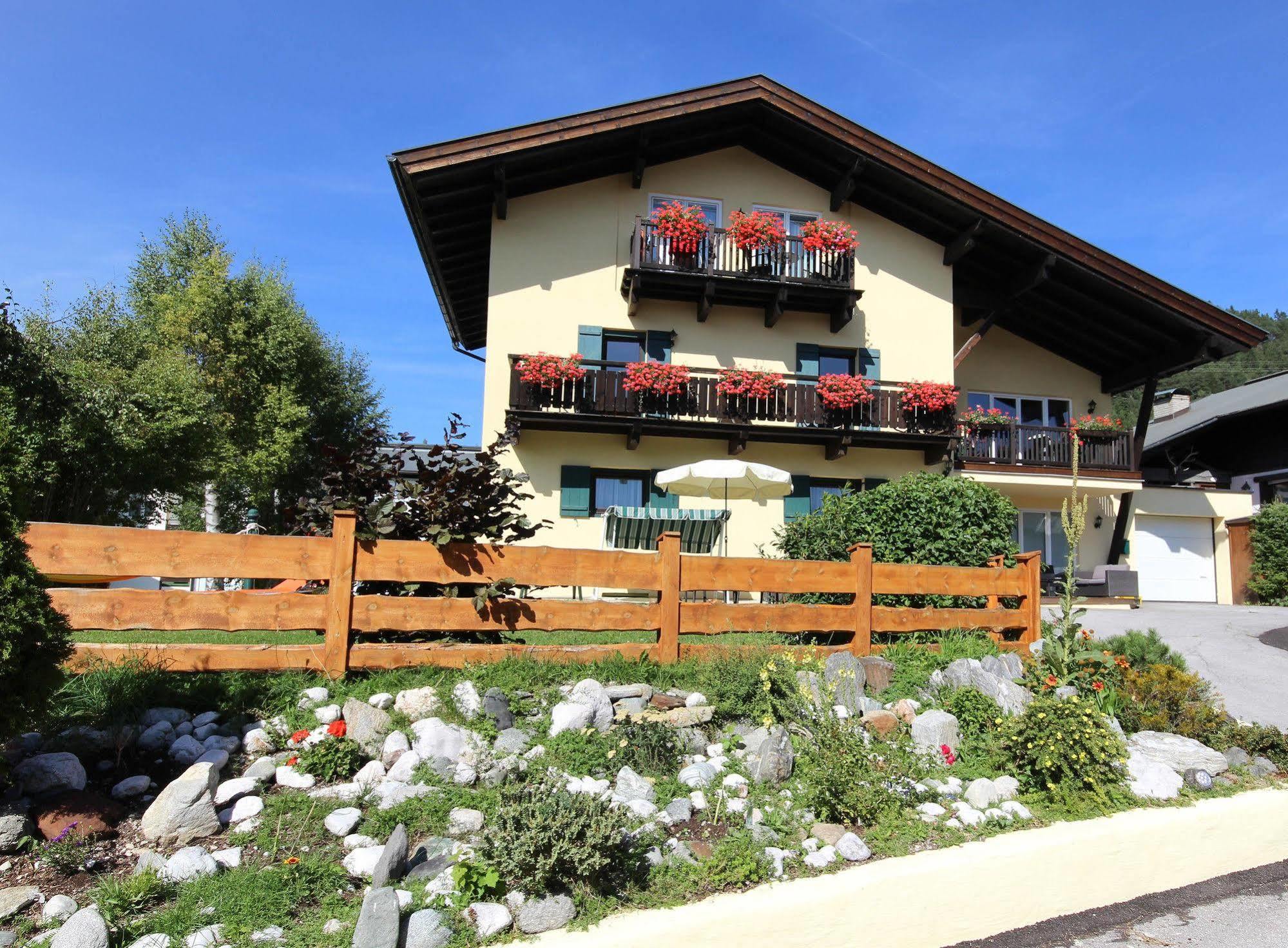 Alpenlandhaus Menardi Ζέεφελντ Εξωτερικό φωτογραφία