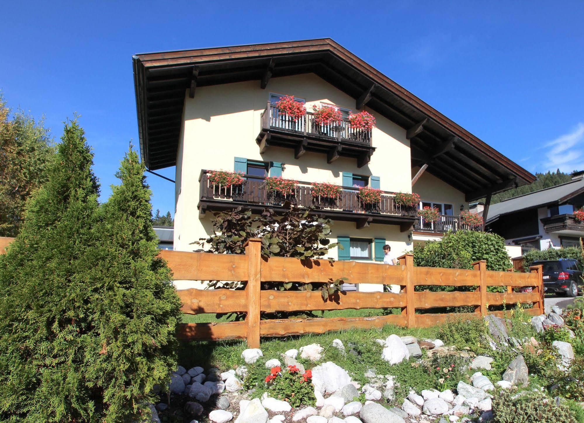 Alpenlandhaus Menardi Ζέεφελντ Εξωτερικό φωτογραφία